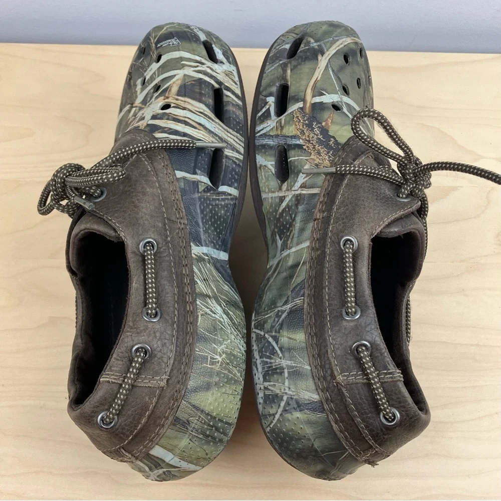 Crocs Men’s Size 9.0 Islander Pitcrew Brown Leather Camo Clogs Advantage Max-4HD